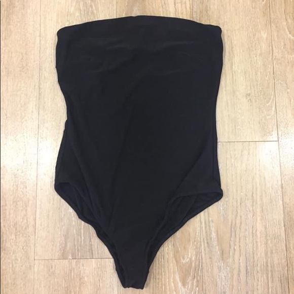 SOLD Fashion Nova black strapless bodysuit - Picture 5 of 5